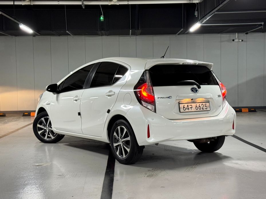Toyota Prius 2019