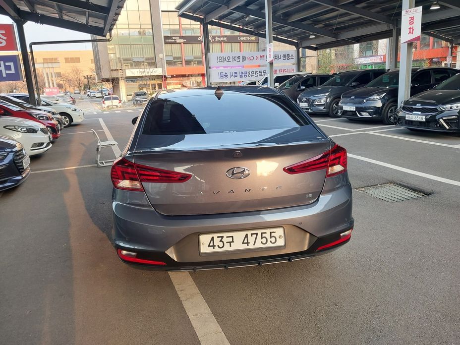 Hyundai AVANTE 2019
