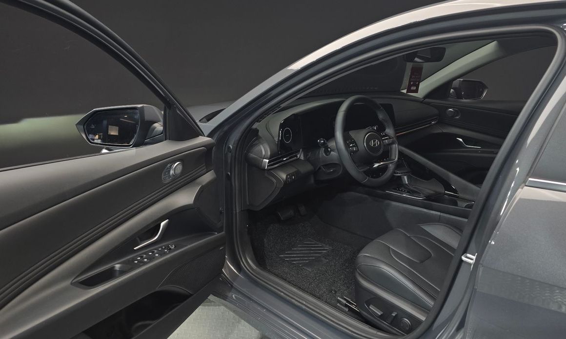 Hyundai AVANTE 2024