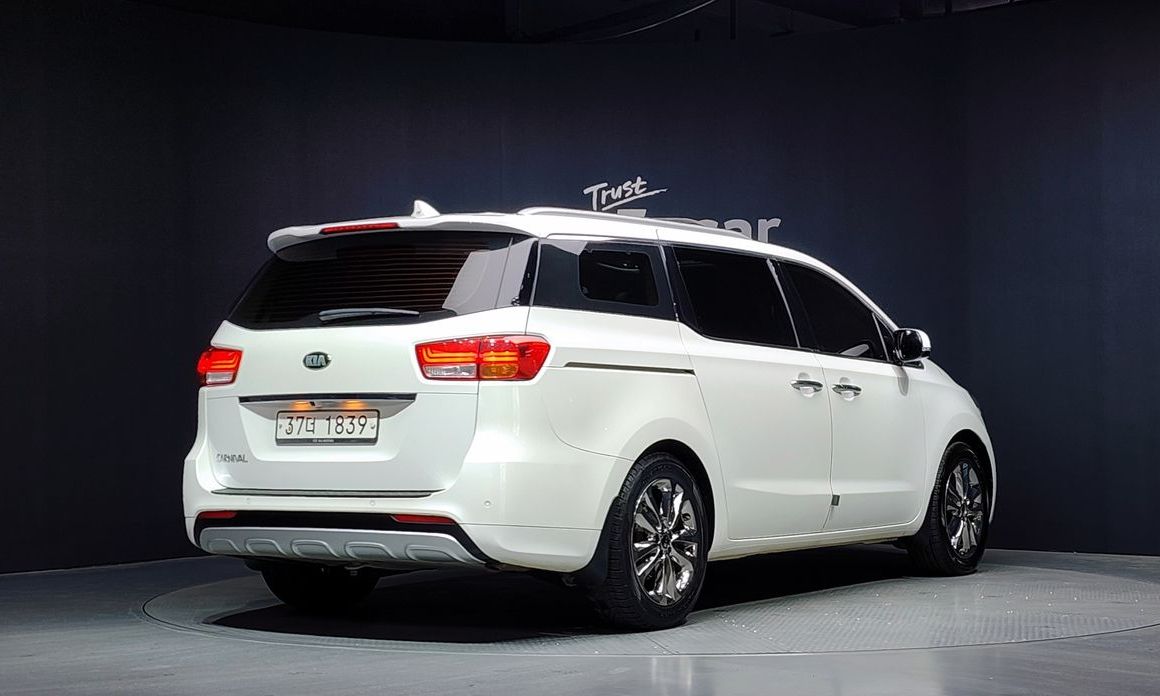 Kia Canival 2015