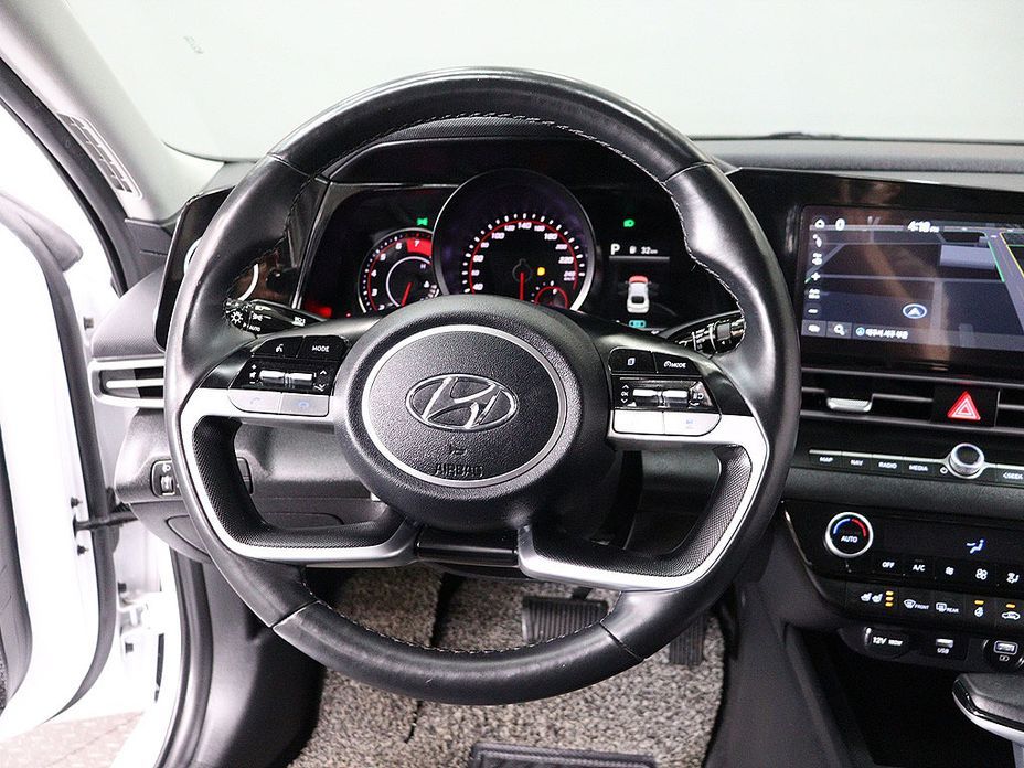 Hyundai AVANTE 2023