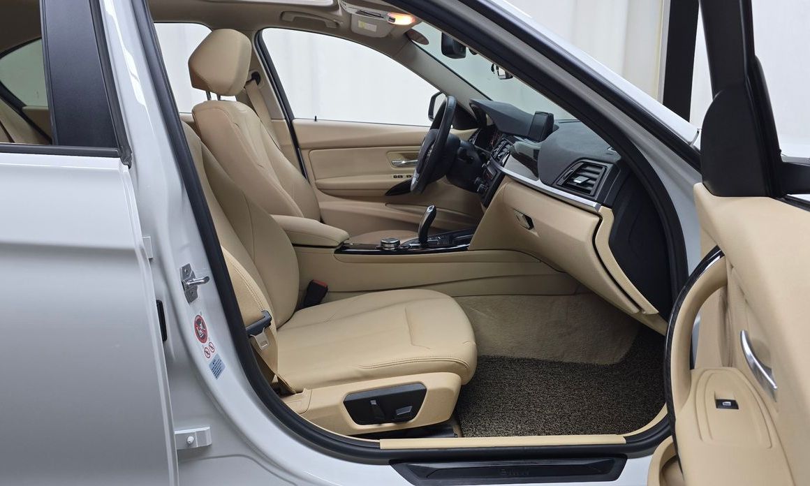 BMW 3-Series 2015