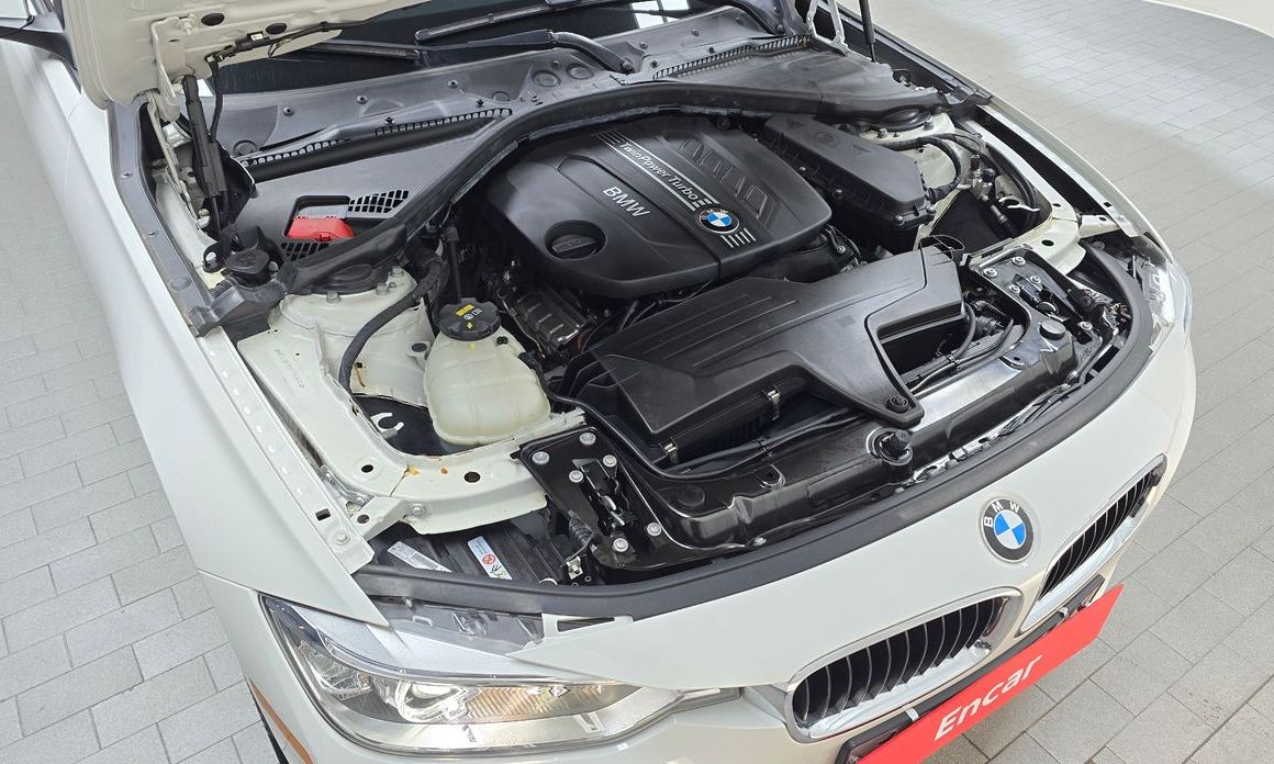 BMW 3-Series 2015