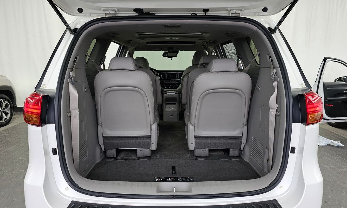 Kia Canival 2015