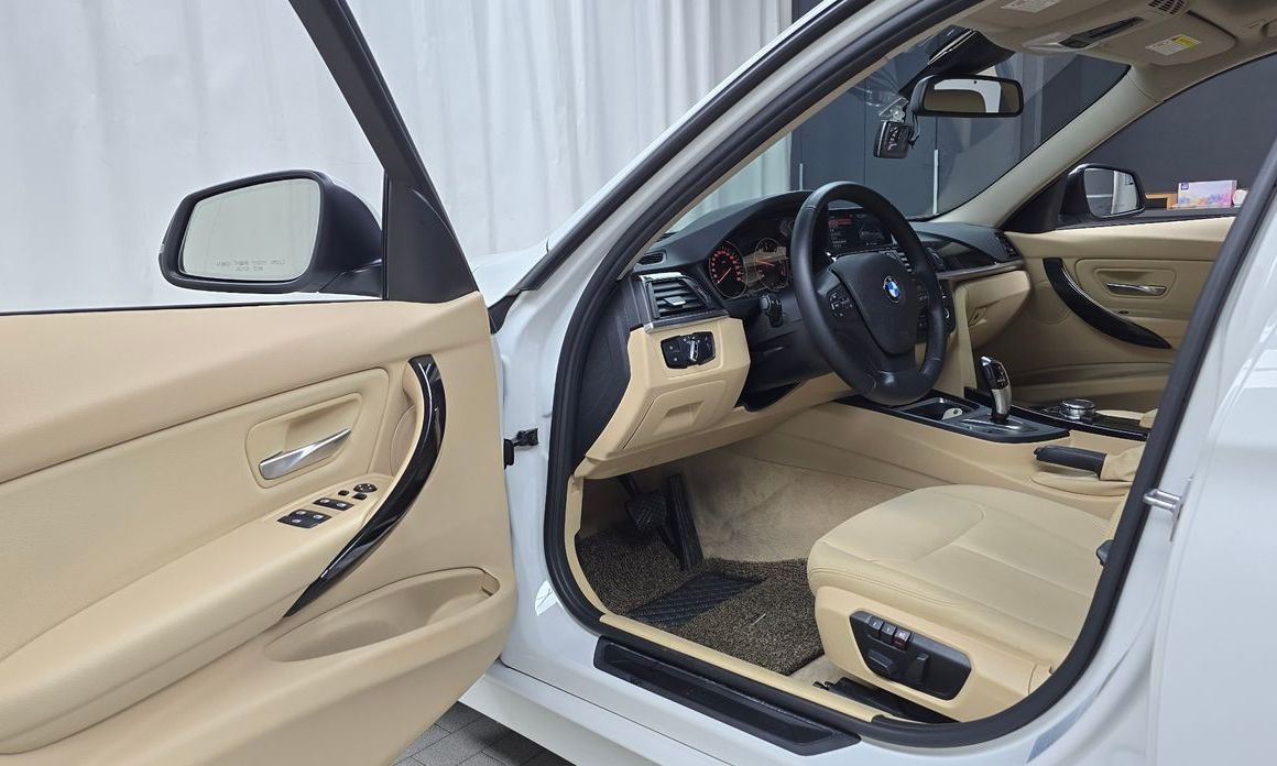 BMW 3-Series 2015