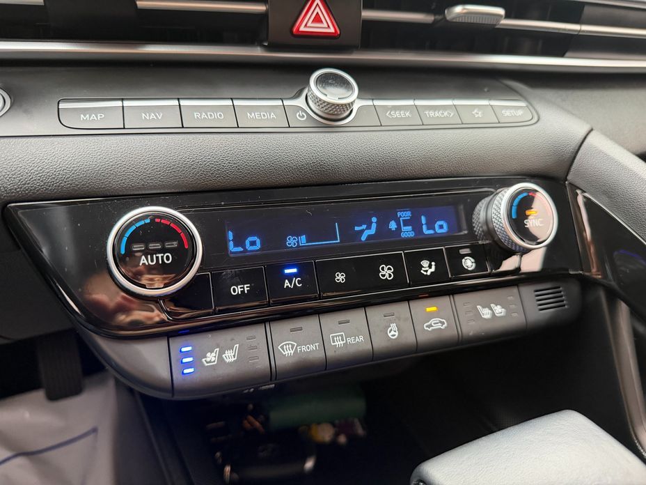 Hyundai AVANTE 2021