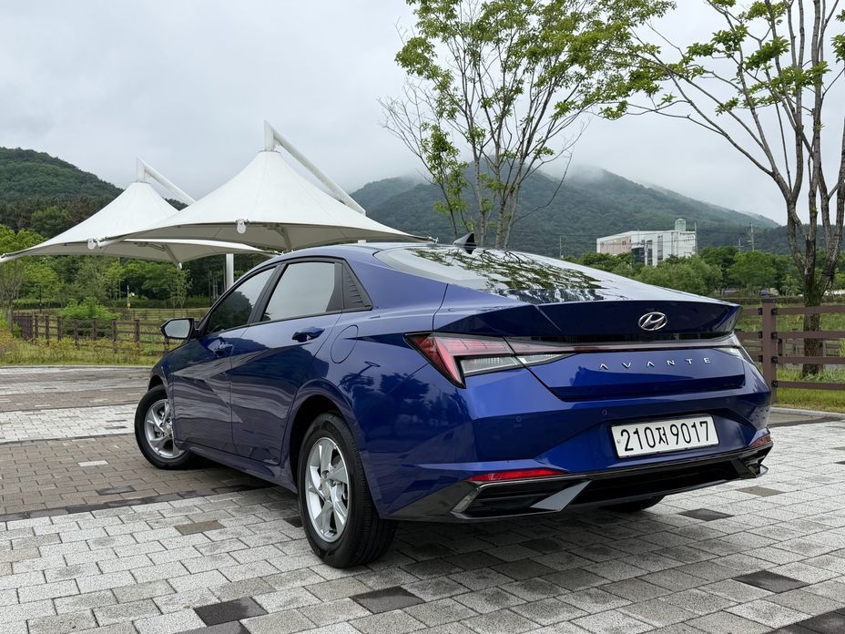 Hyundai AVANTE 2021