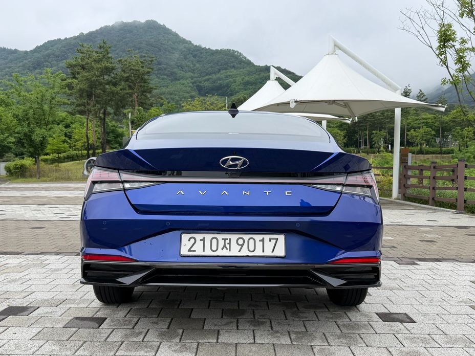 Hyundai AVANTE 2021