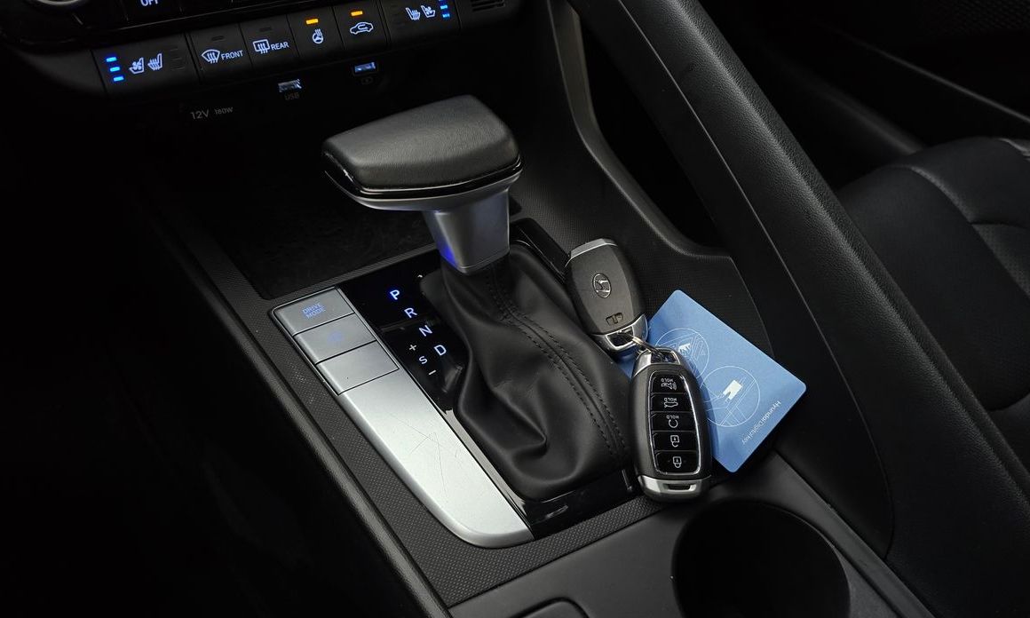 Hyundai AVANTE 2023