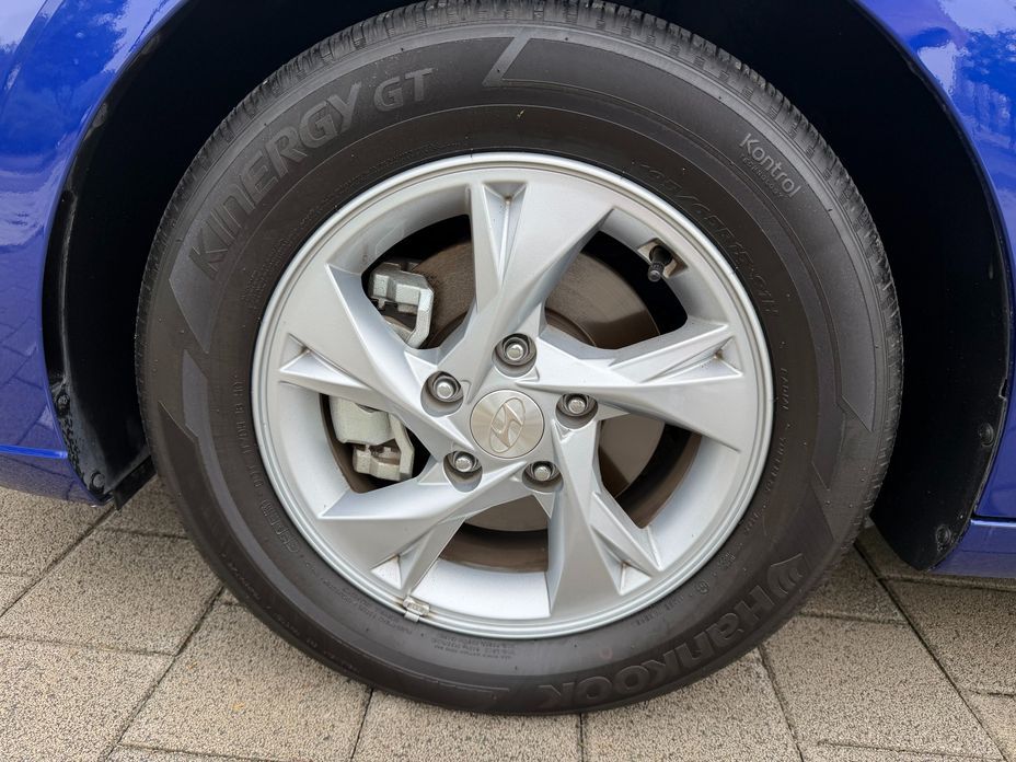 Hyundai AVANTE 2021