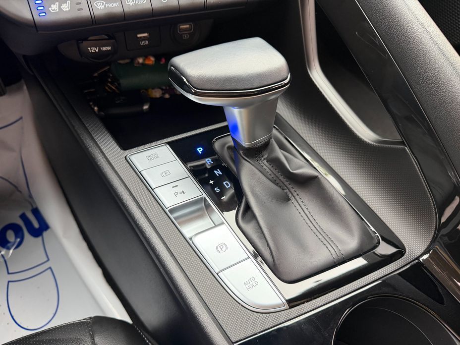 Hyundai AVANTE 2021
