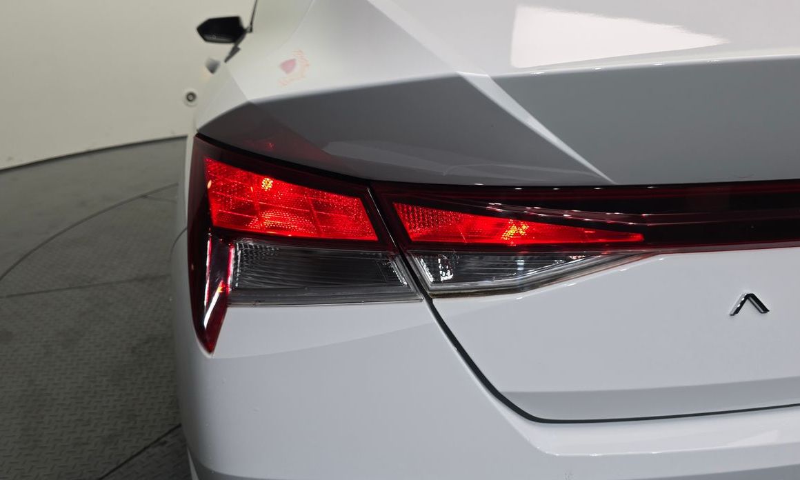 Hyundai AVANTE 2023