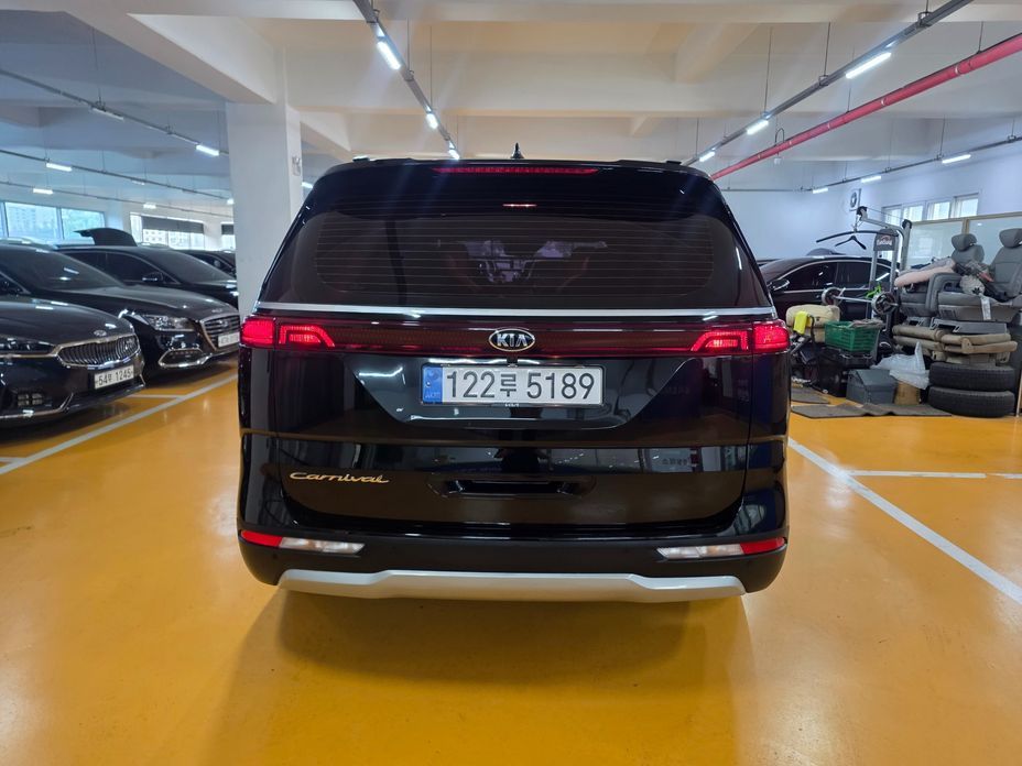 Kia Canival 2021