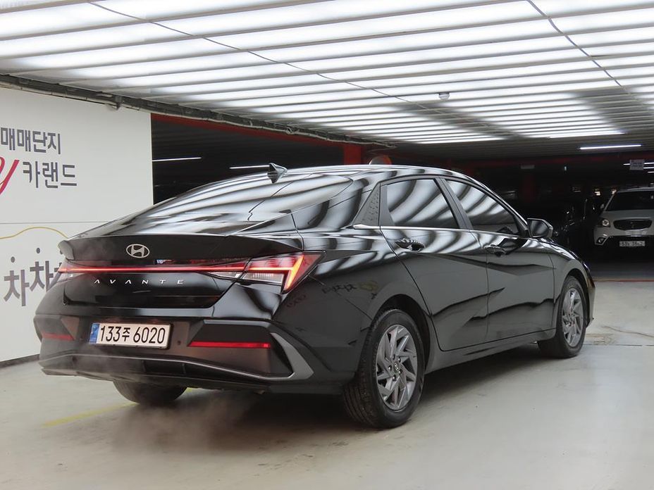 Hyundai AVANTE 2024