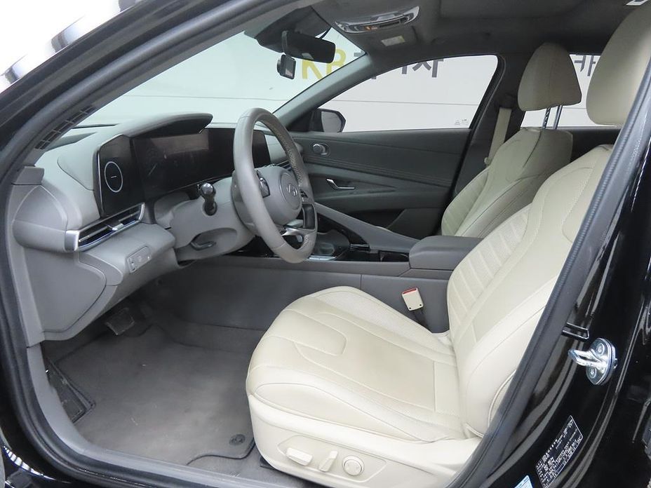 Hyundai AVANTE 2024