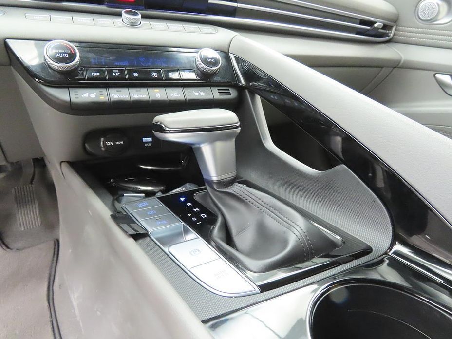 Hyundai AVANTE 2024