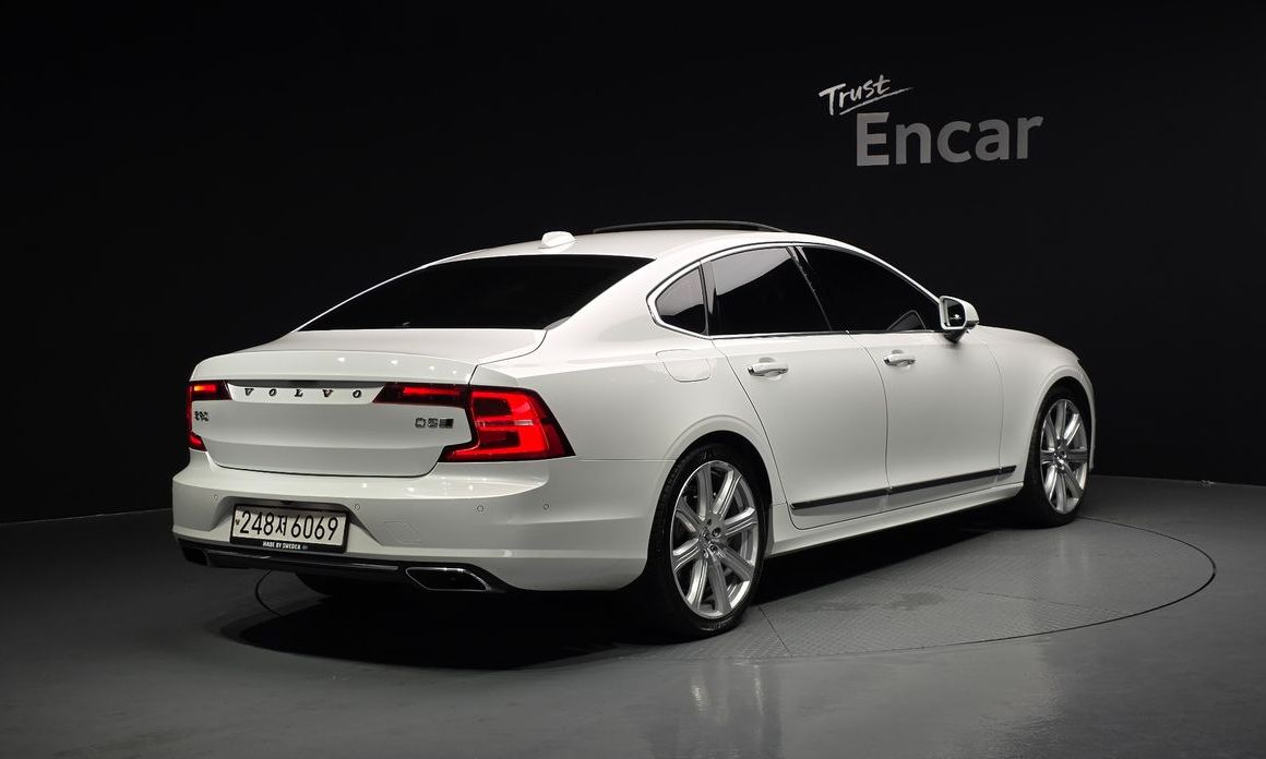Volvo S90 2019