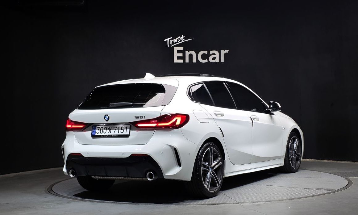 BMW 1-Series 2023