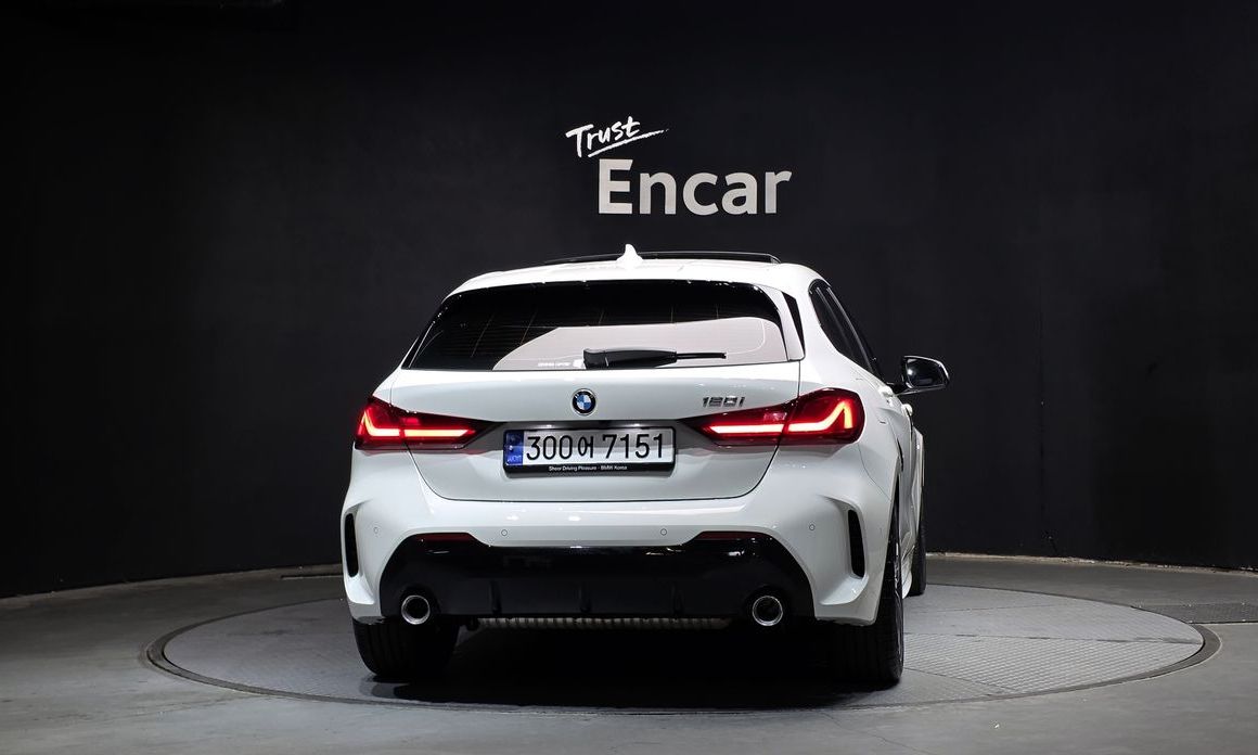 BMW 1-Series 2023