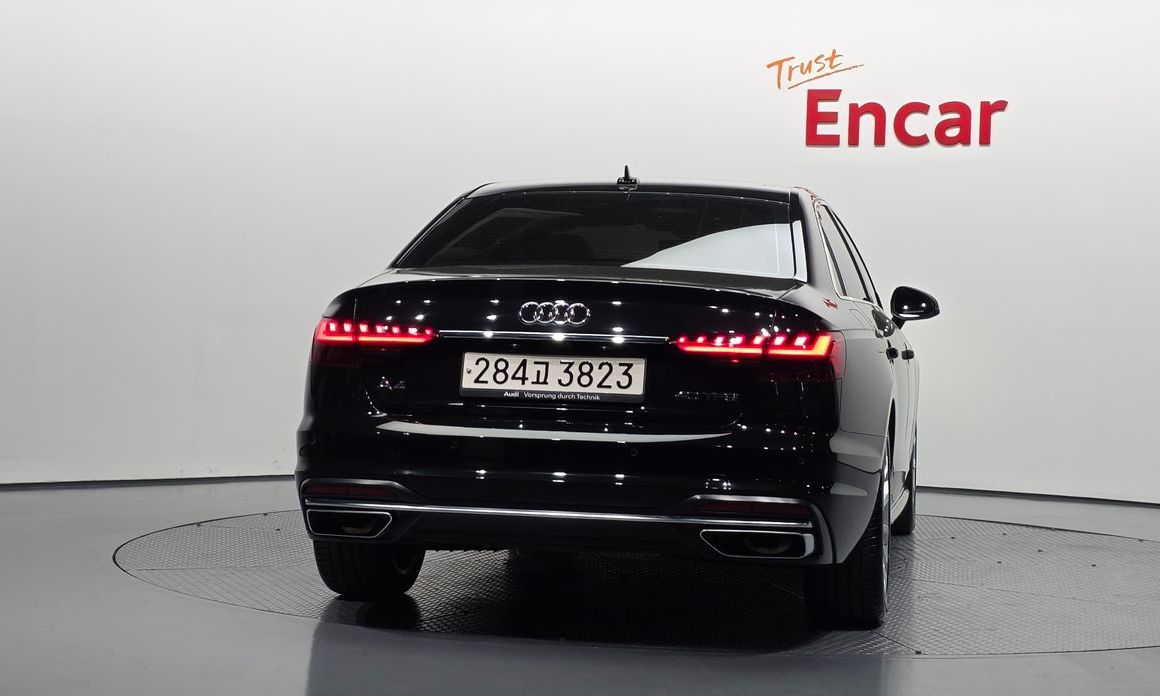 Audi A4 2023