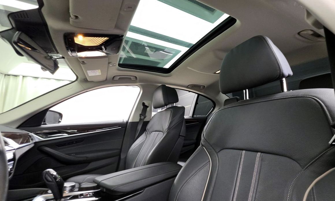 BMW 5-Series 2023