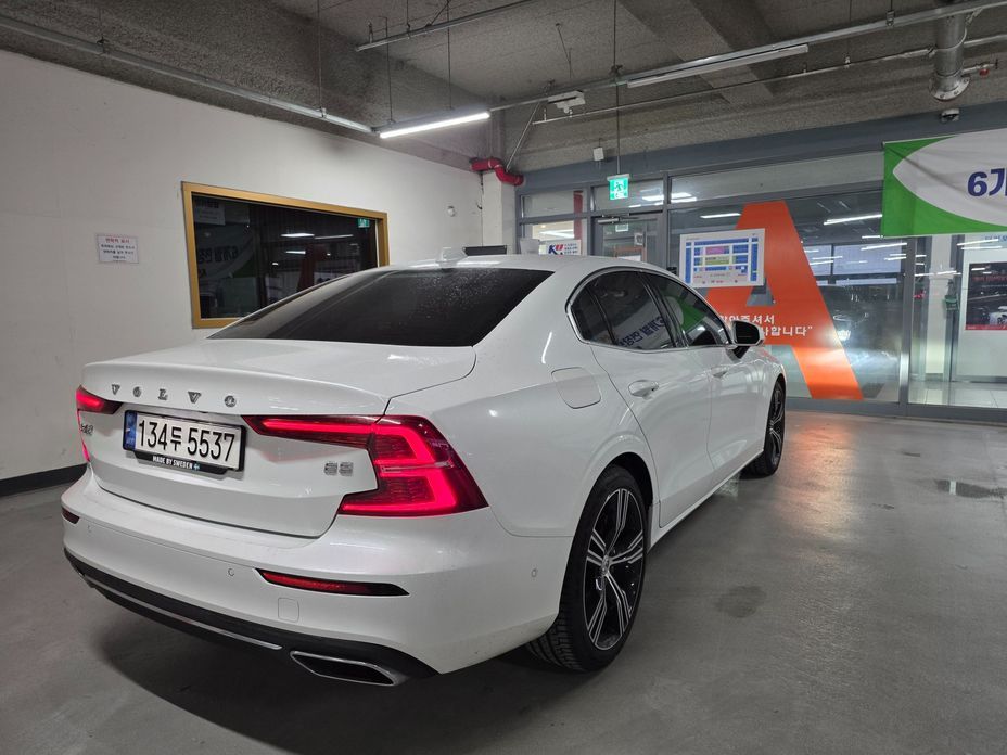 Volvo S60 2021