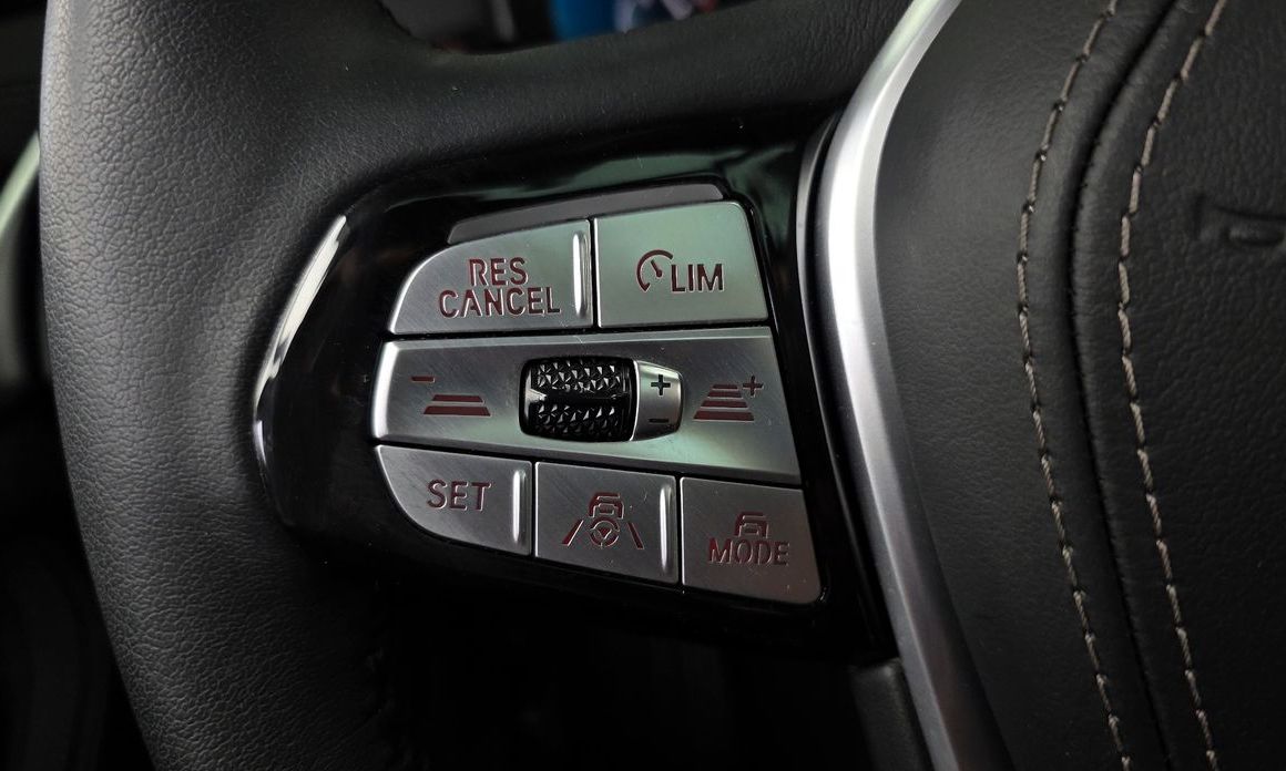 BMW 5-Series 2023
