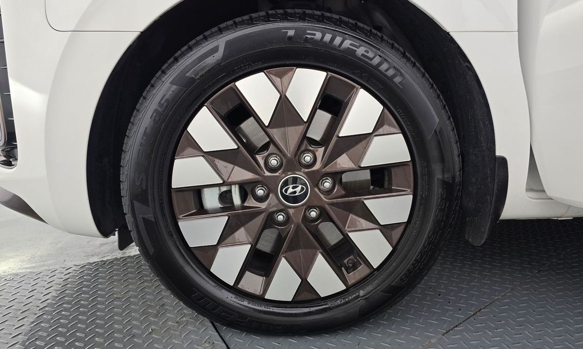 Hyundai Staria 2023
