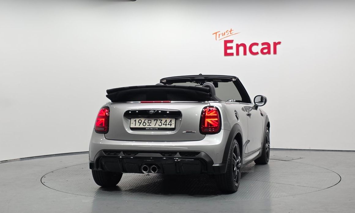 Mini Cooper Convertible 2024