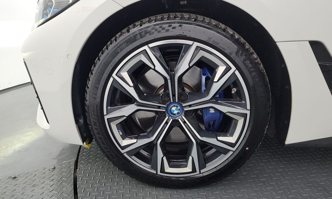 BMW i4 2023