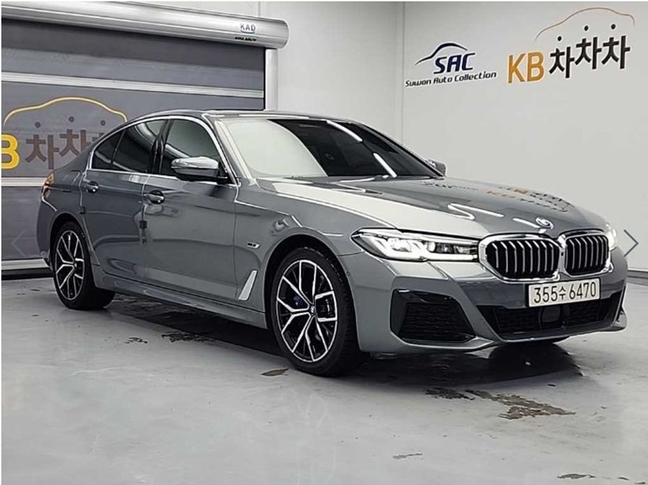 BMW 5-Series 2023