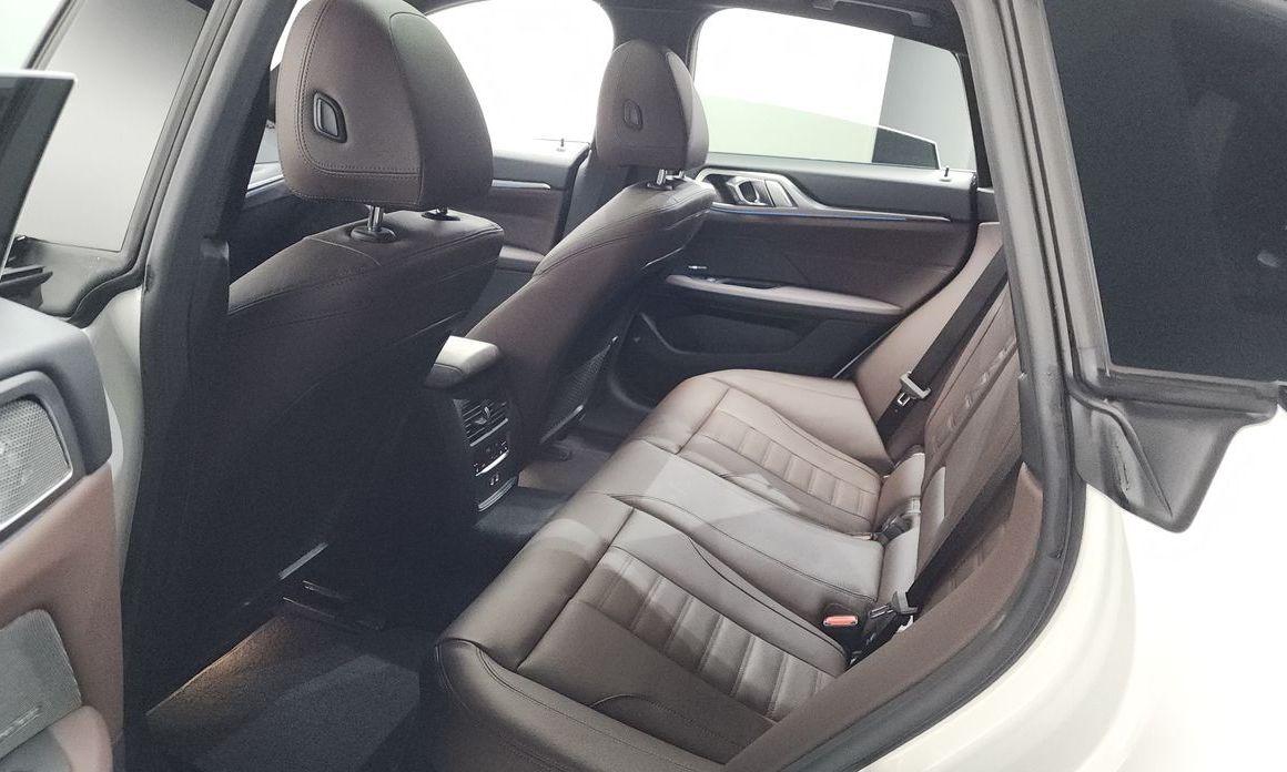BMW i4 2023