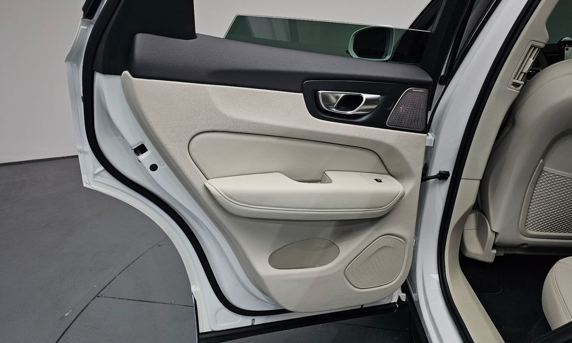 Volvo XC60 2026