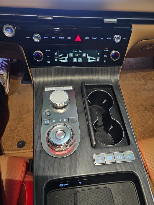 Genesis G80 2025