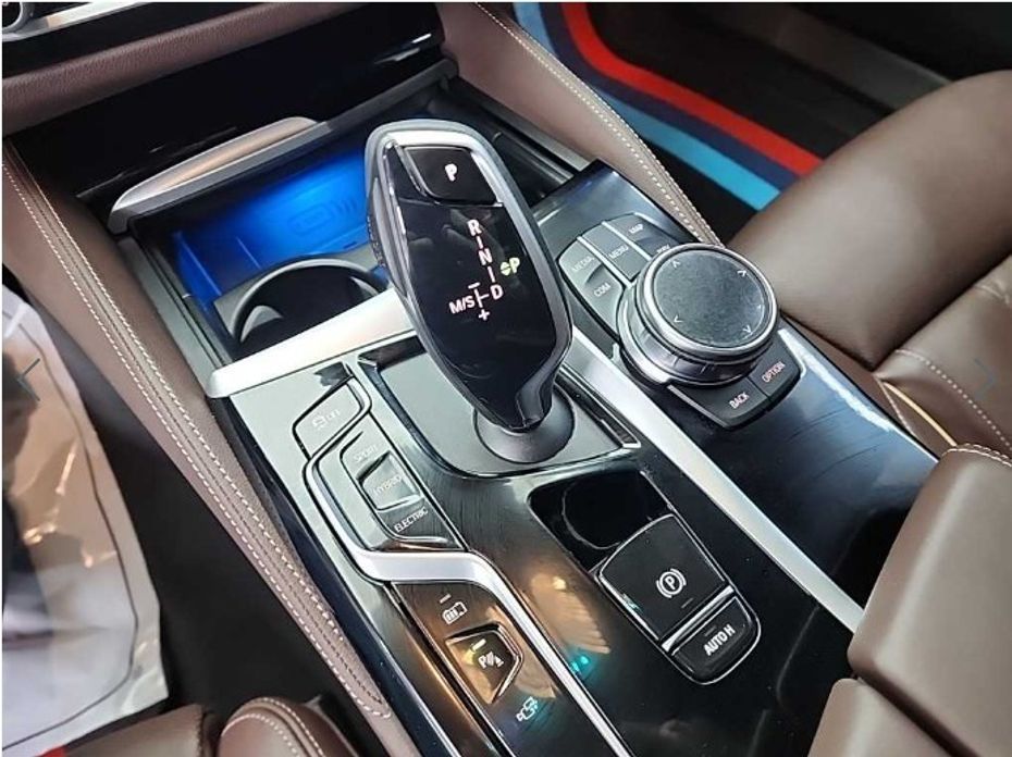 BMW 5-Series 2023