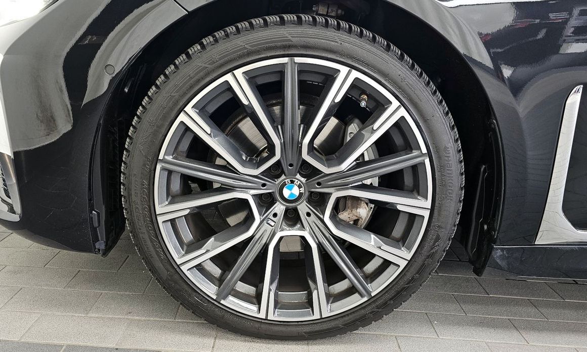 BMW 7-Series 2022