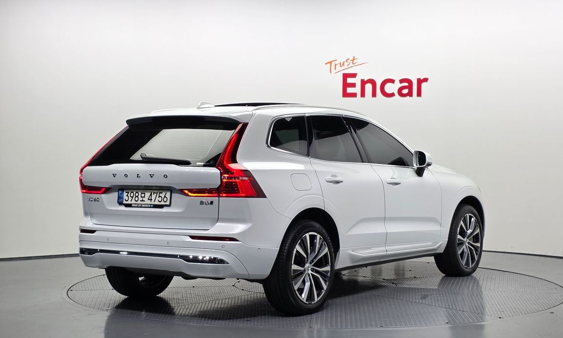 Volvo XC60 2022