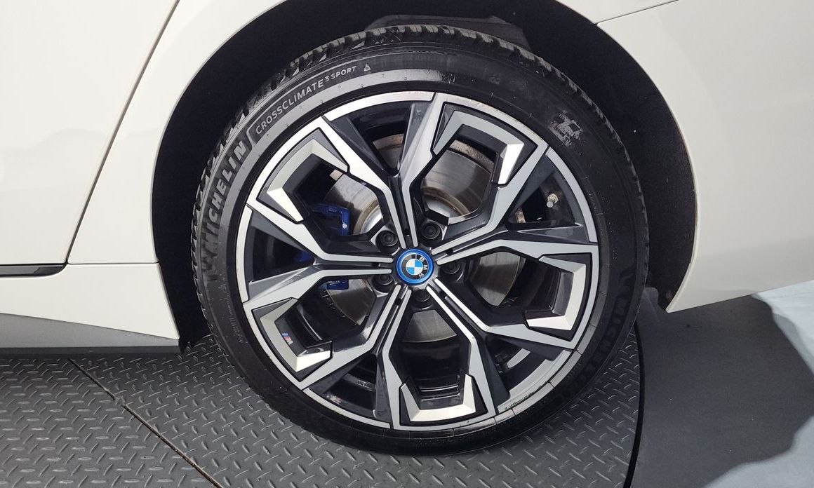 BMW i4 2023