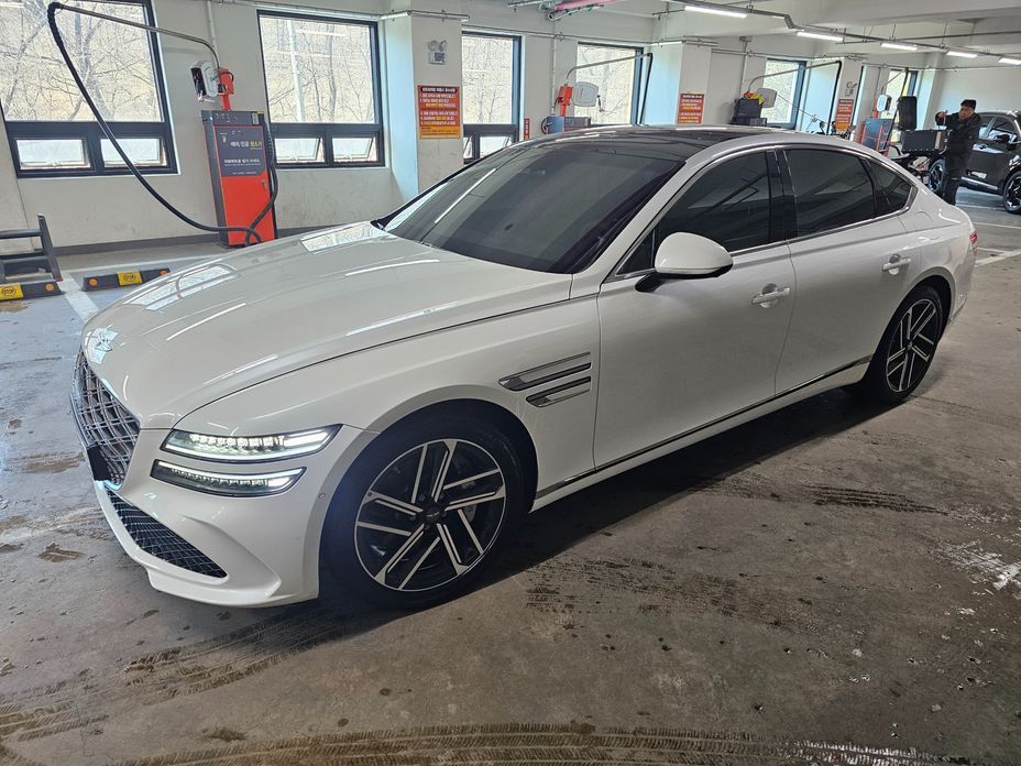 Genesis G80 2025