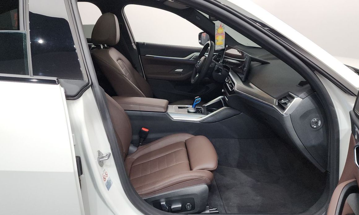 BMW i4 2023