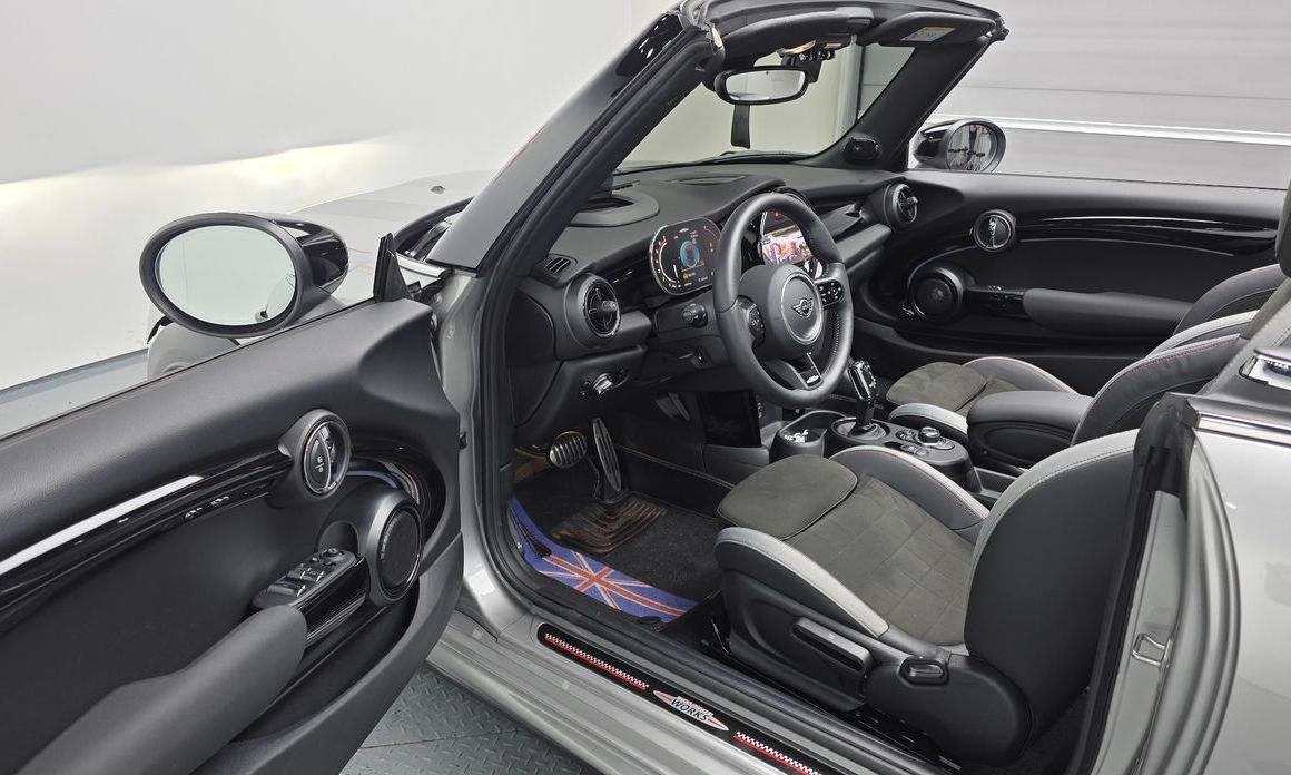Mini Cooper Convertible 2024