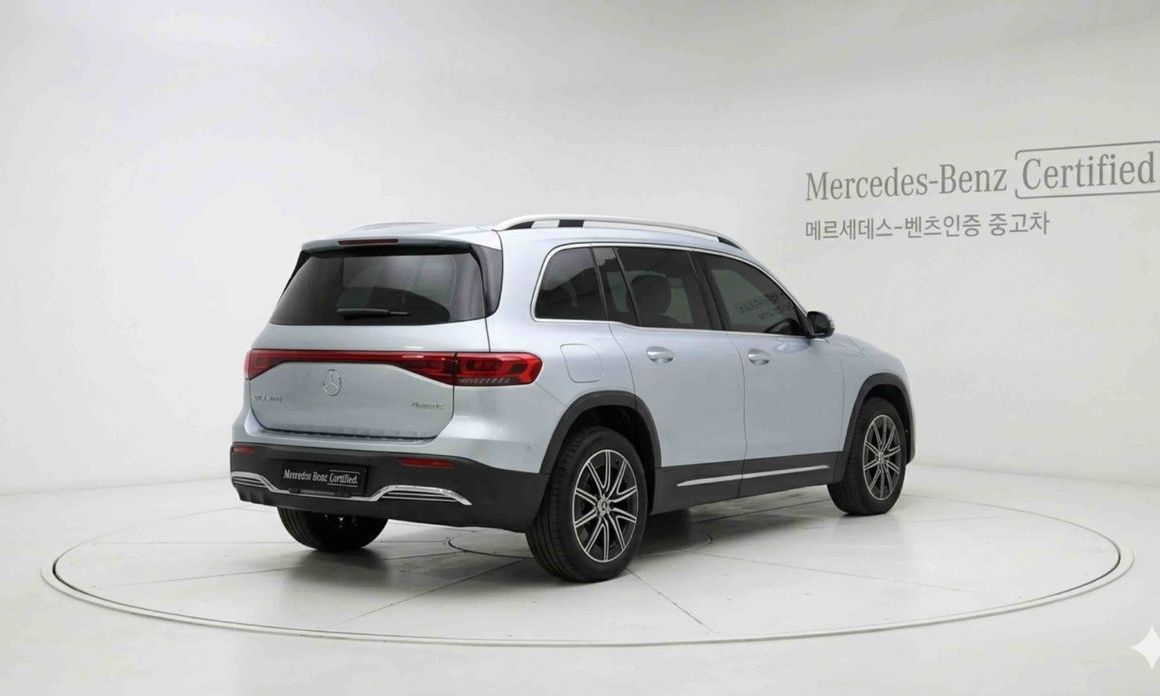 Mercedes-Benz EQB 2026