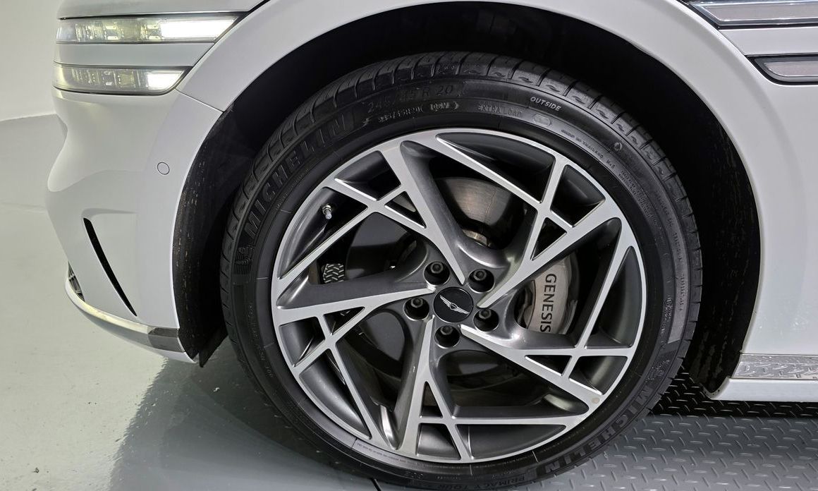 Genesis G90 2023