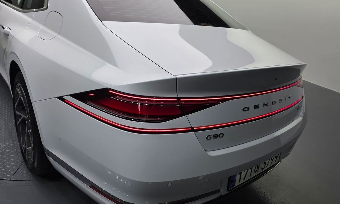 Genesis G90 2023
