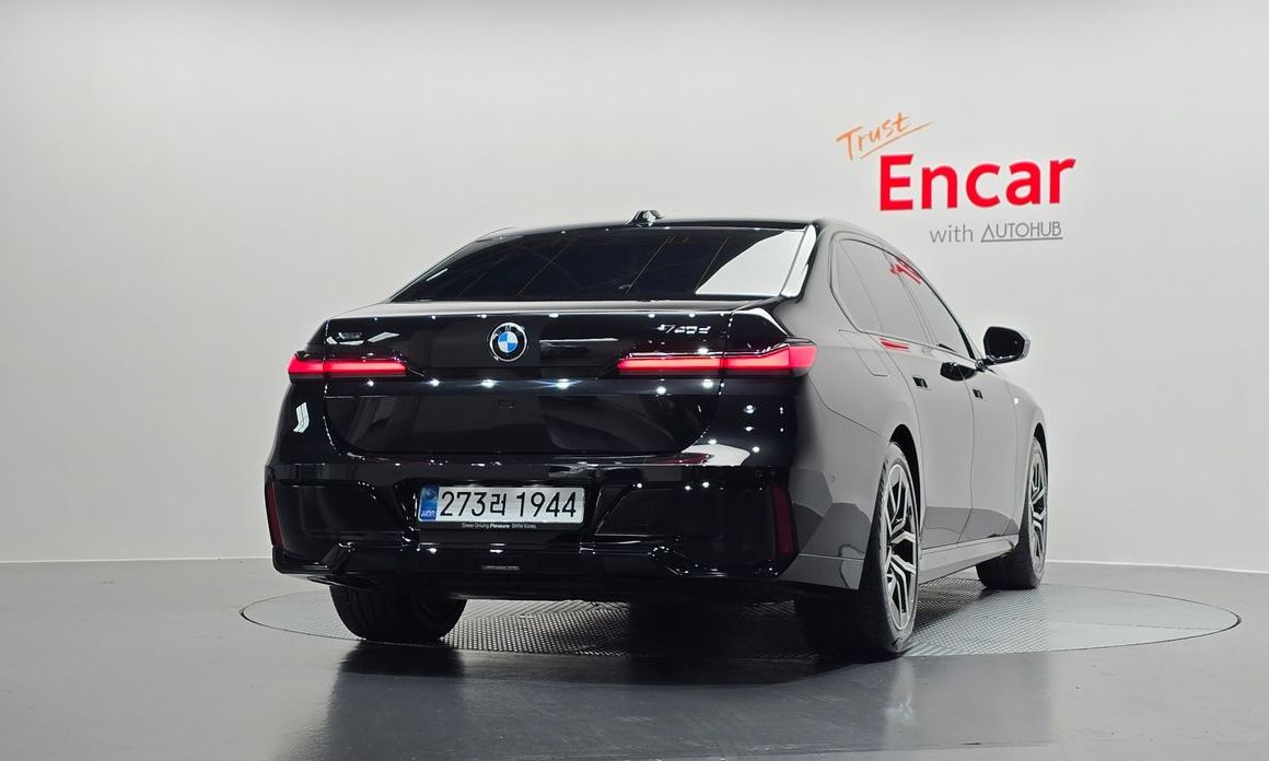 BMW 7-Series 2025