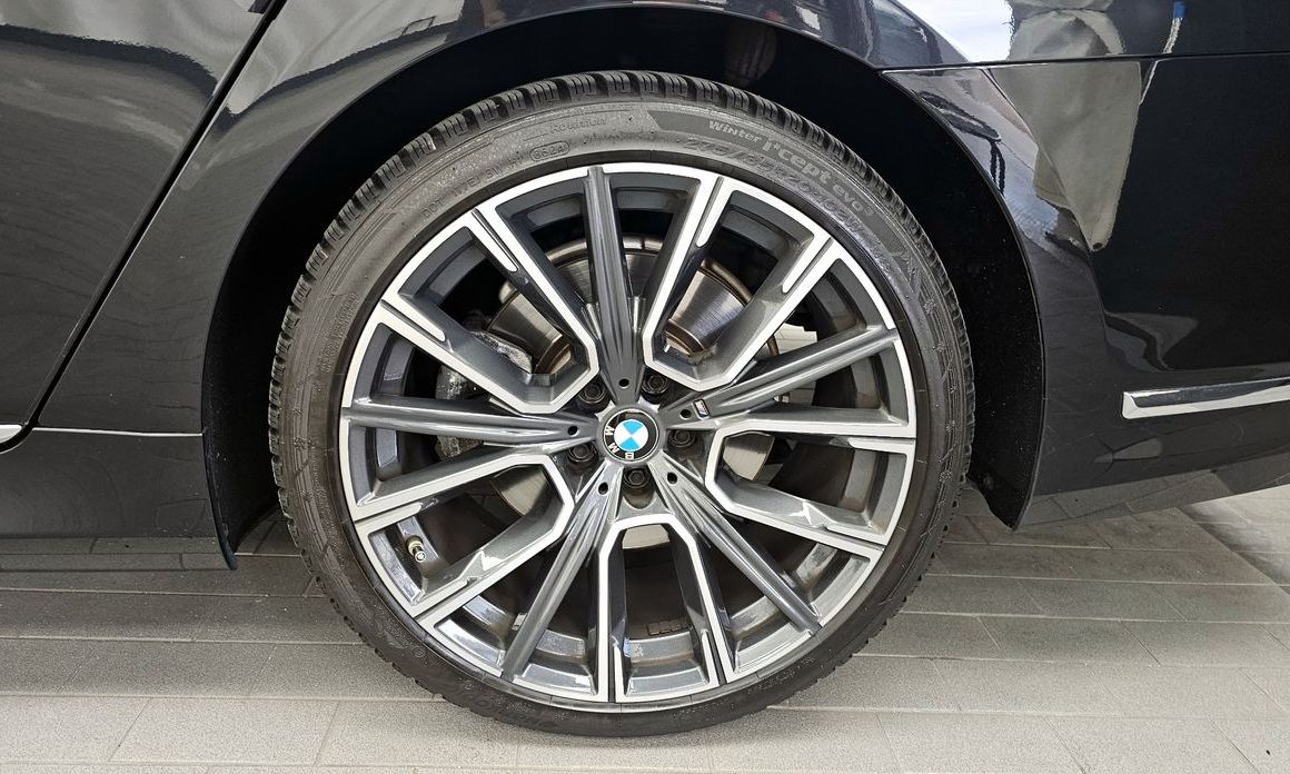 BMW 7-Series 2022