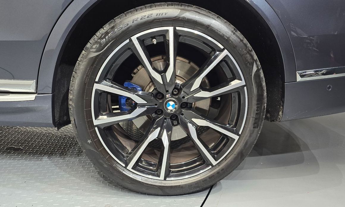 BMW X7 2022