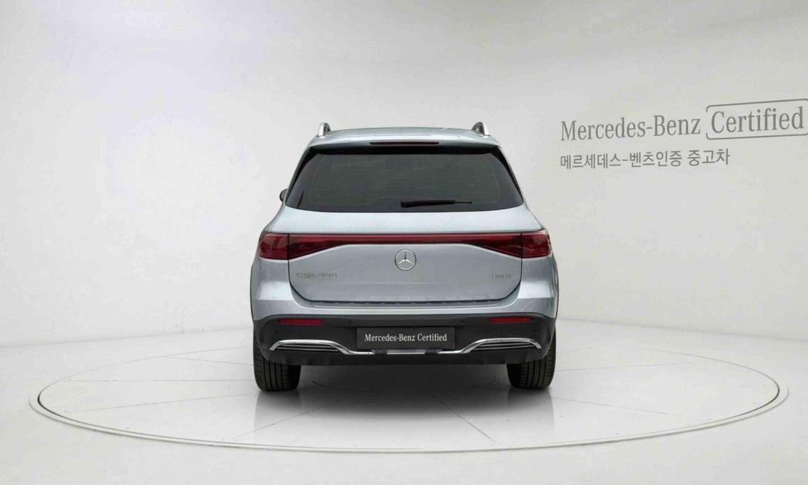 Mercedes-Benz EQB 2026