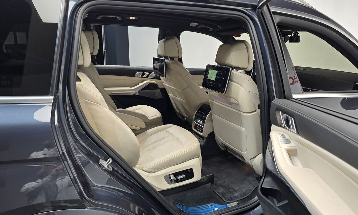 BMW X7 2022