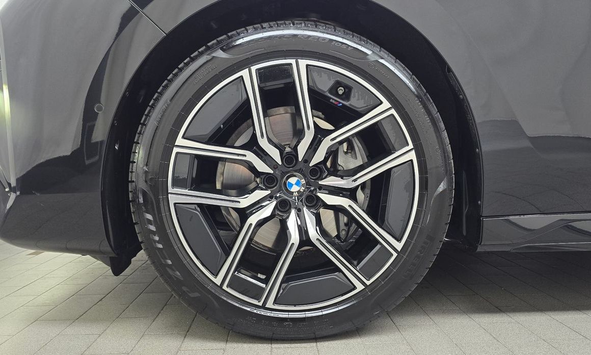 BMW 7-Series 2025